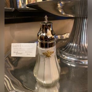 Lady Primrose Royal Extract Dusting Silk 4oz Powder with Shaker & Gold Bee NWT